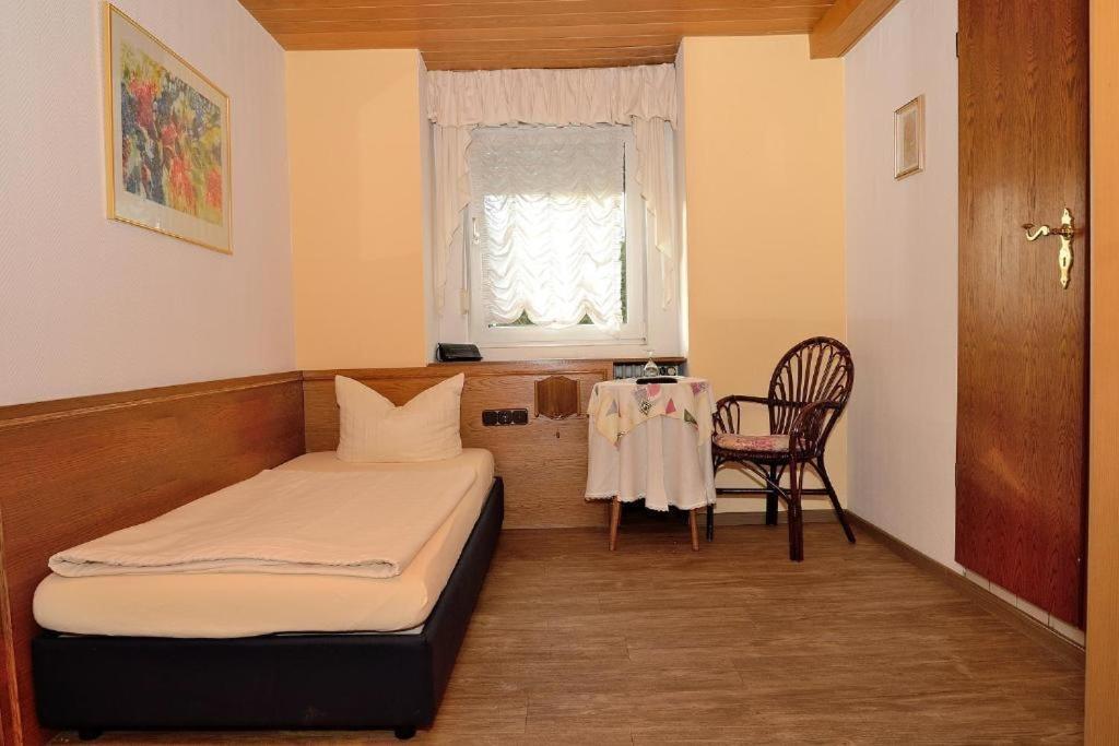 Weinhaus Hotel zum Josefshof Graach Zimmer foto