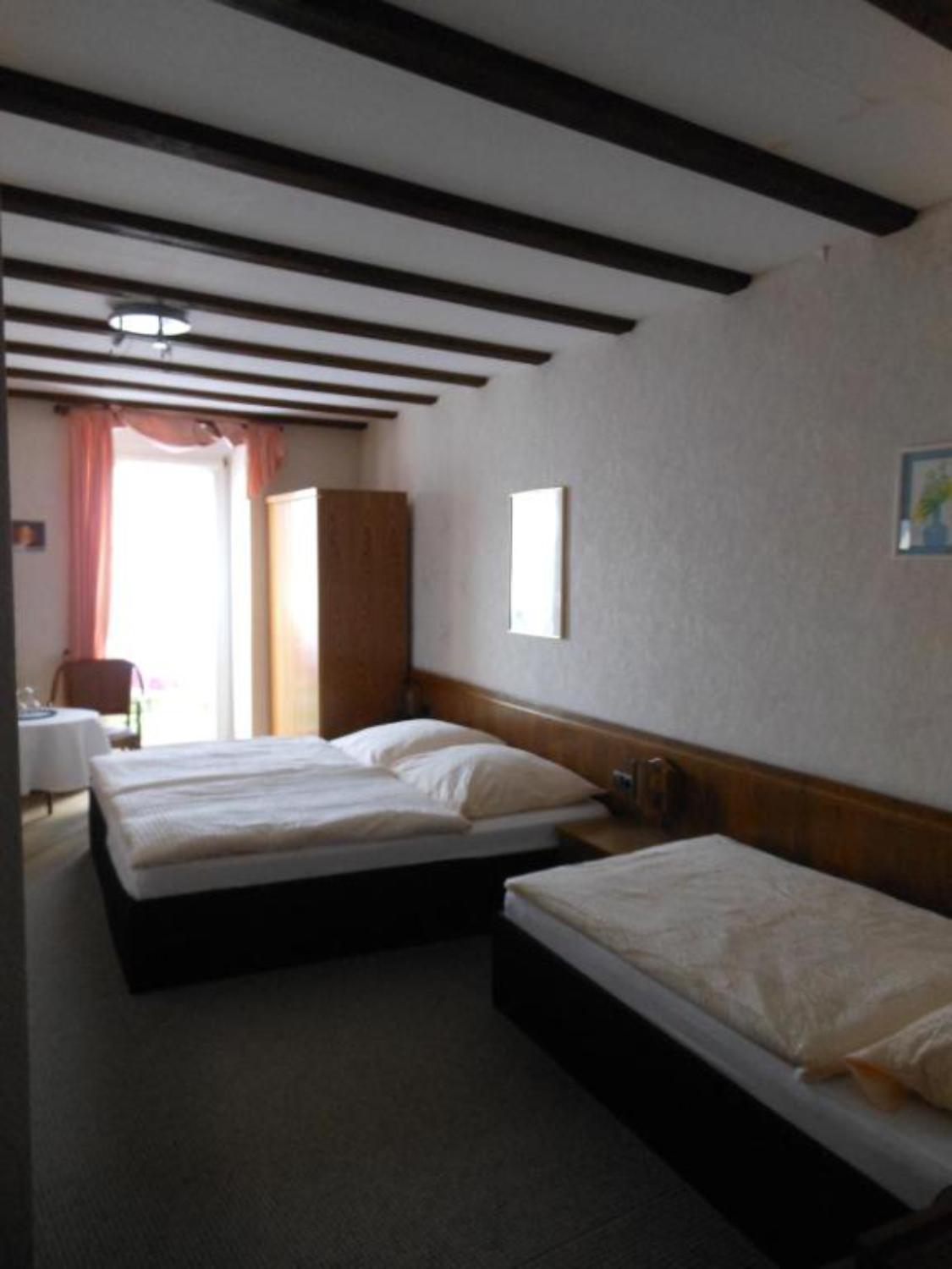 Weinhaus Hotel zum Josefshof Graach Zimmer foto